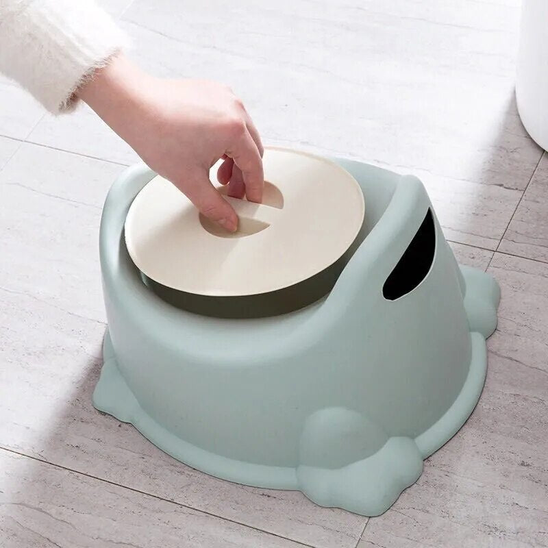 Children's potty with brush